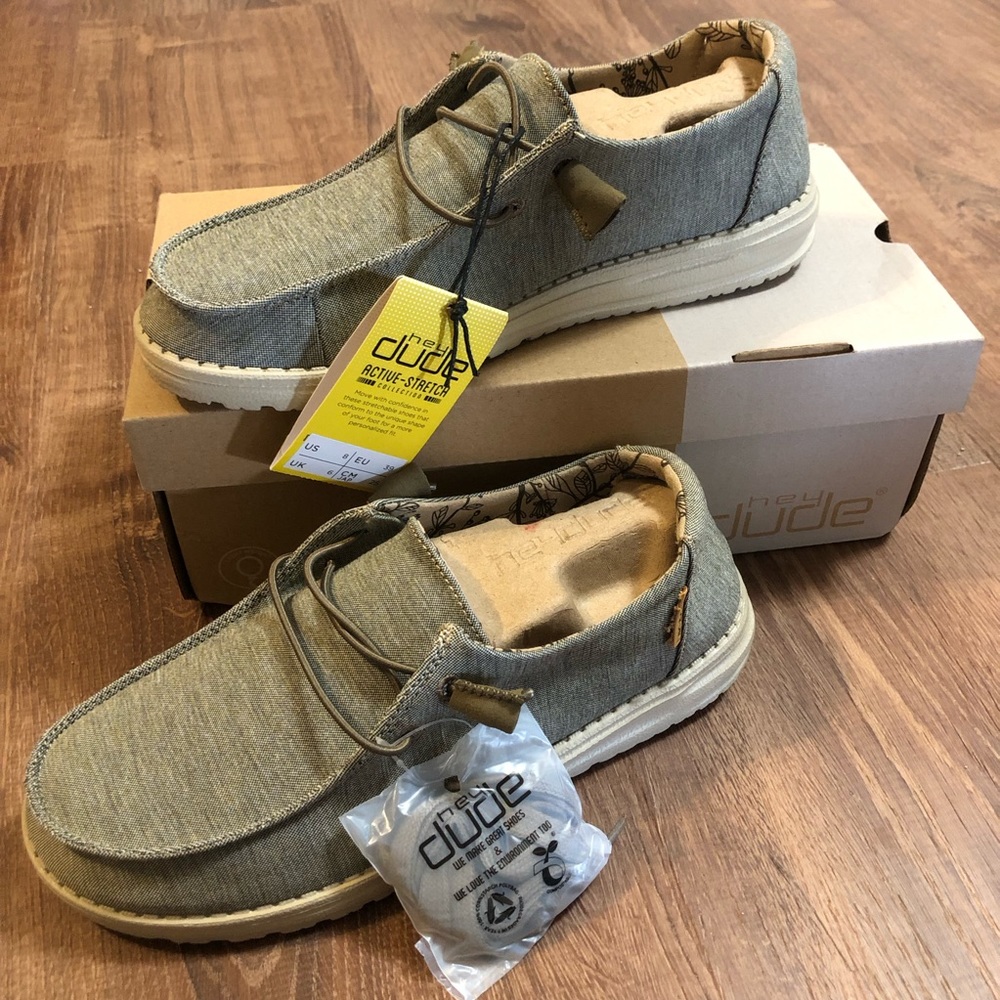 Women’s Hey Dude’s Wendy Stretch Chambray light gray shoes